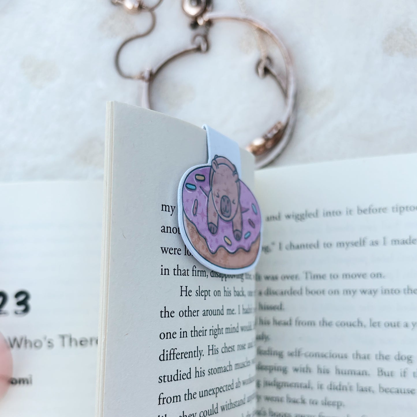 Capybara and cookies magnetic bookmark